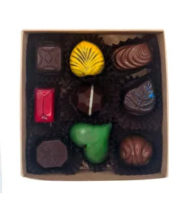 Caja de 9 bombones rellenos artesanales DINKENESH
