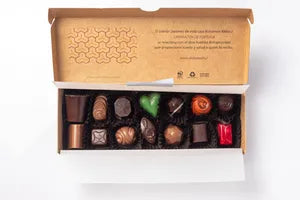 Caja de 14 bombones rellenos artesanales DINKENESH