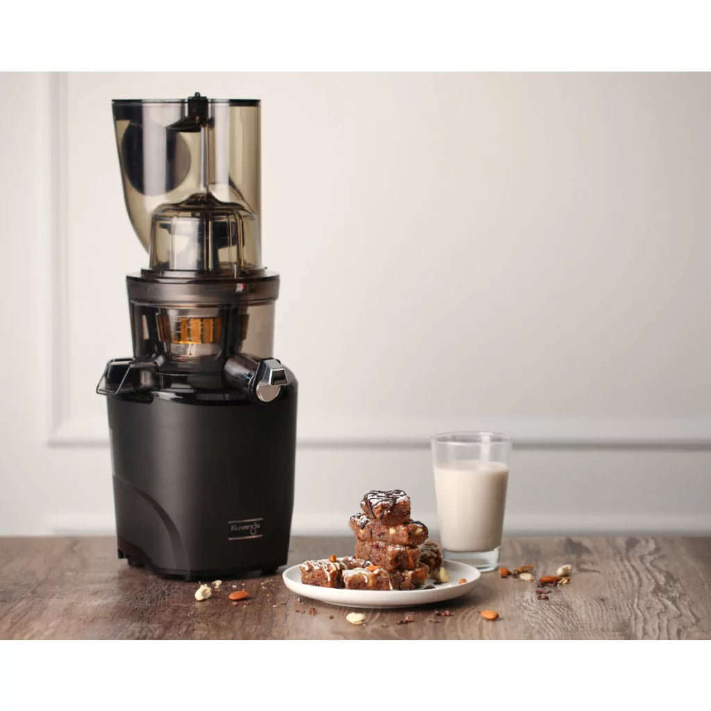 Extractor de jugos prensados en frio Revo830 negro un Miobio